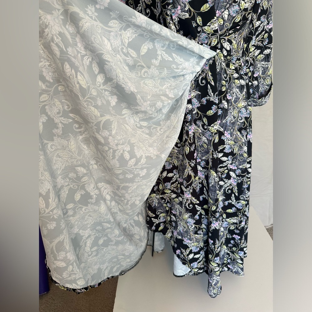 Torrid Black Floral Midi Dress fit & flare wrap size 1X white chartreuse v-neck - Picture 6 of 16